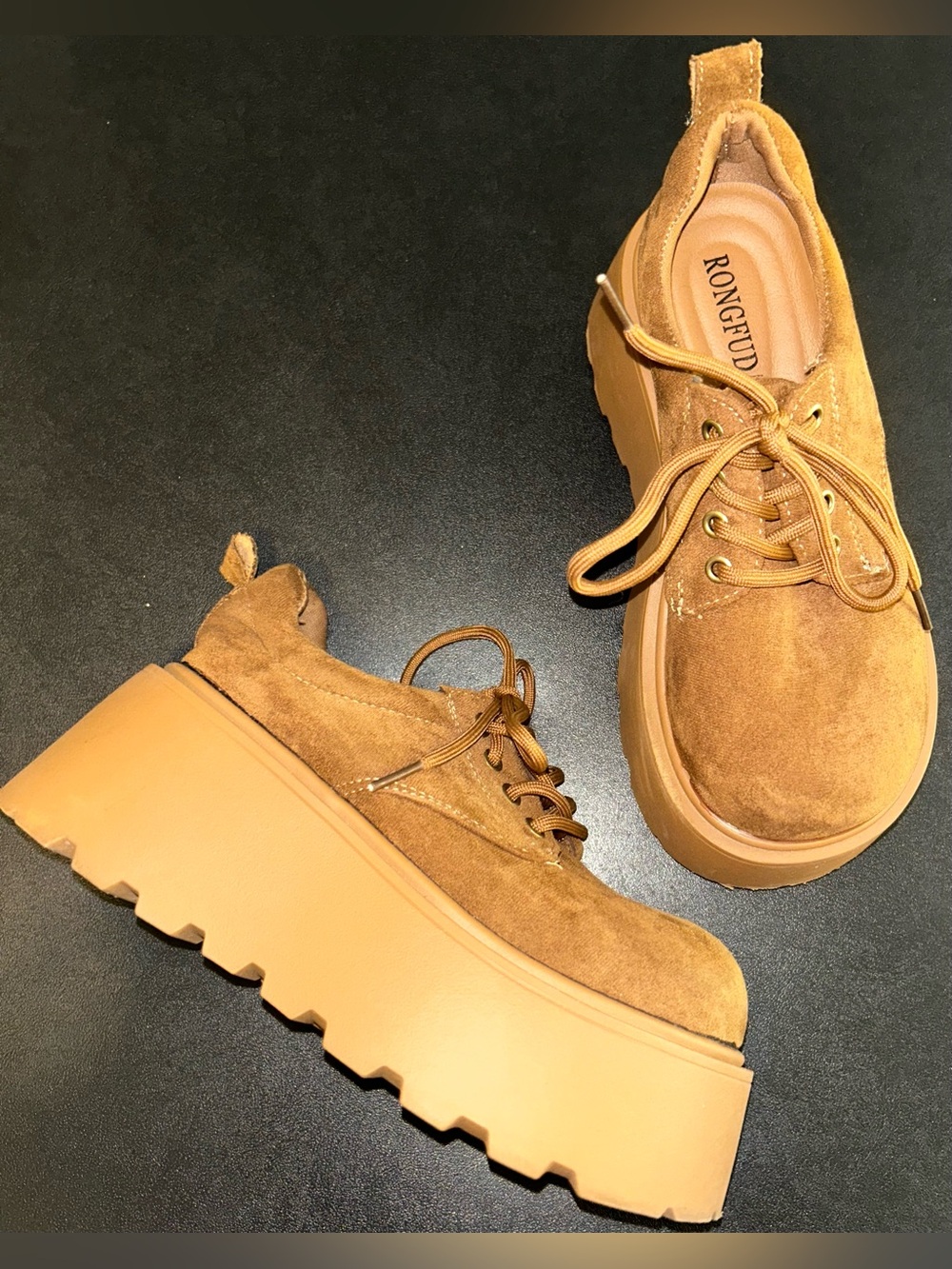 Women’s Tan Suede Platform Sneakers size 6 (5.5/6) Like New